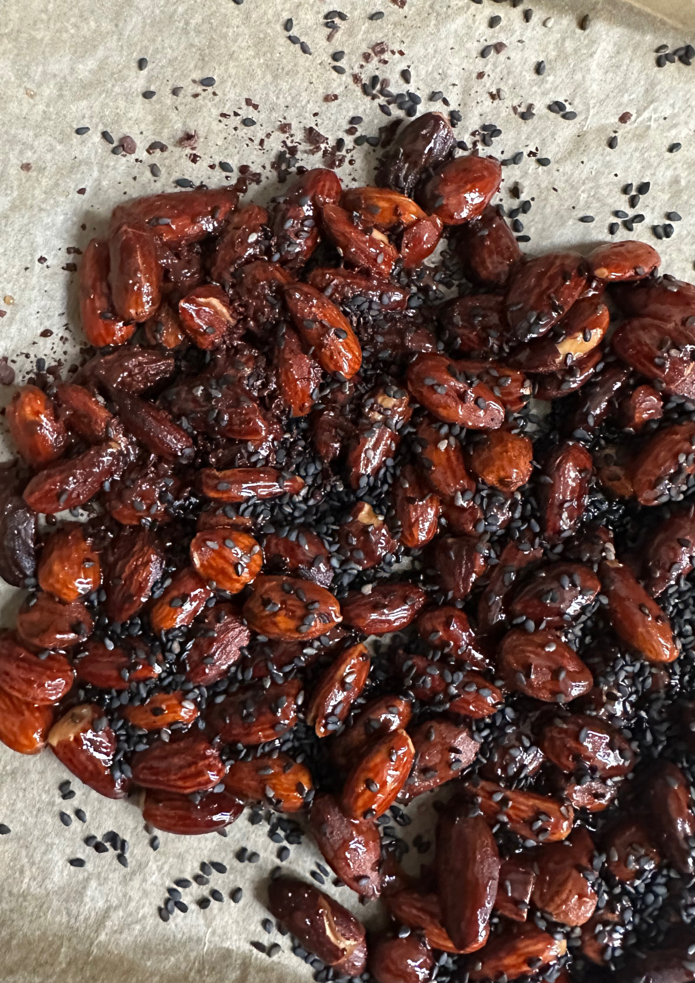Caramelised Cacao & Sesame Almonds
